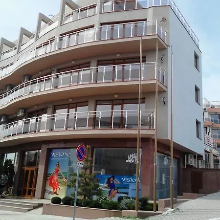 Studio 3 In Reny Apartment