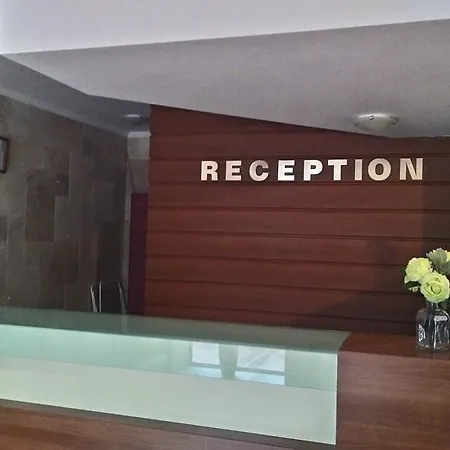 Studio 3 In Reny Apartment *