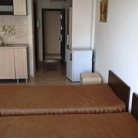 Apartment Studio 3 In Reny