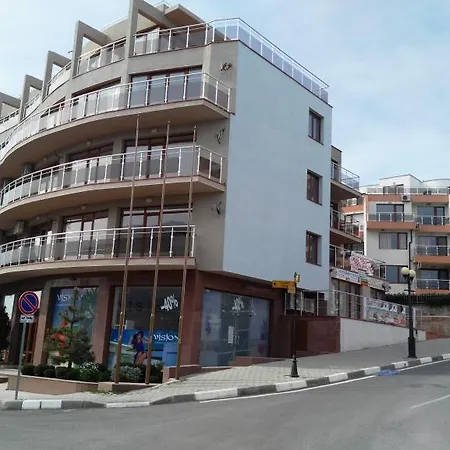 Apartment Studio 3 In Reny